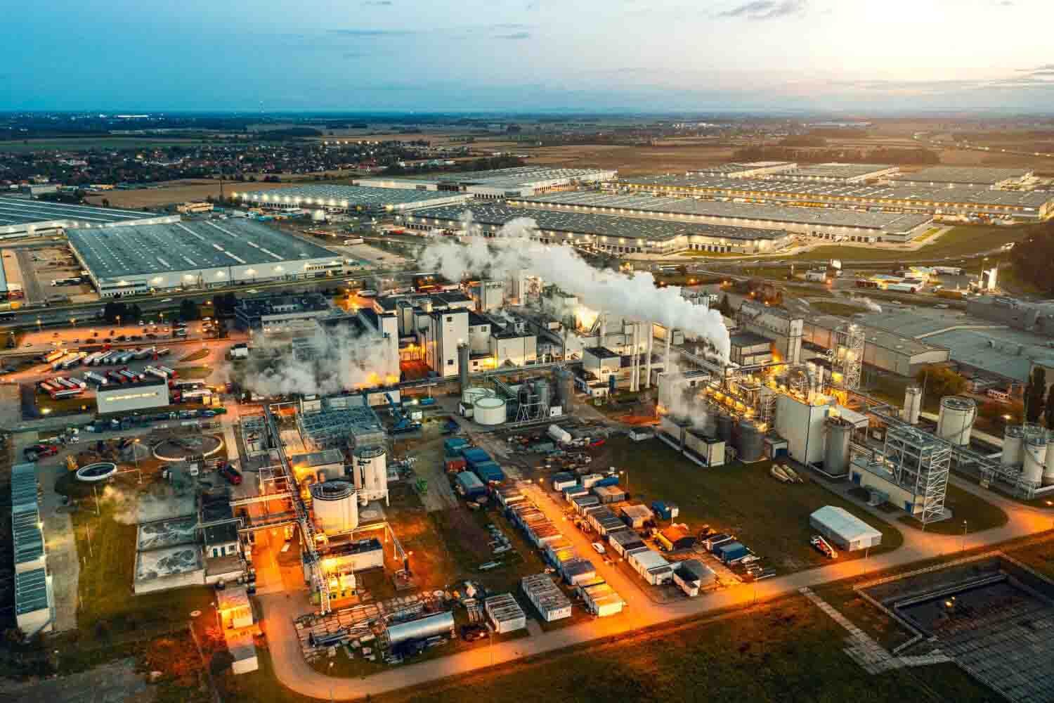 Crude-oil-refining-through-fractional-distillation